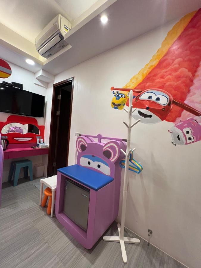 Fun Holiday Family Hostel Tainan Luaran gambar