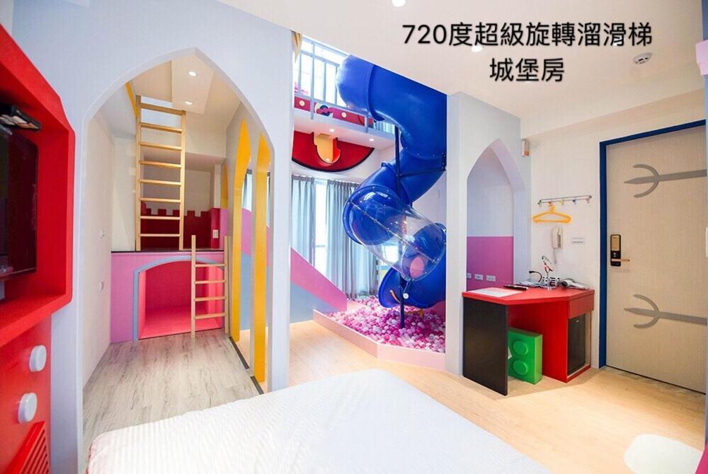 Fun Holiday Family Hostel Tainan Luaran gambar