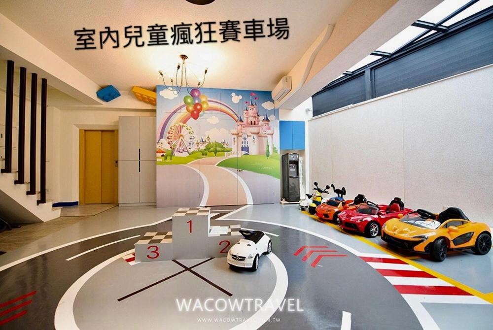 Fun Holiday Family Hostel Tainan Luaran gambar