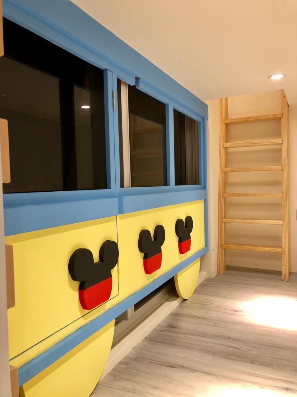 Fun Holiday Family Hostel Tainan Luaran gambar