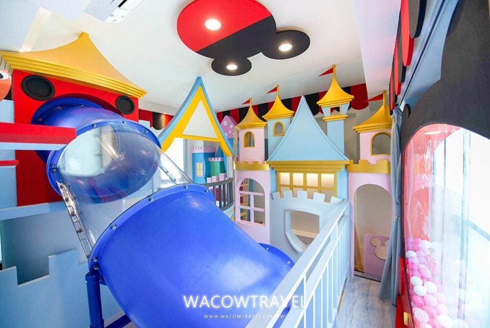 Fun Holiday Family Hostel Tainan Luaran gambar