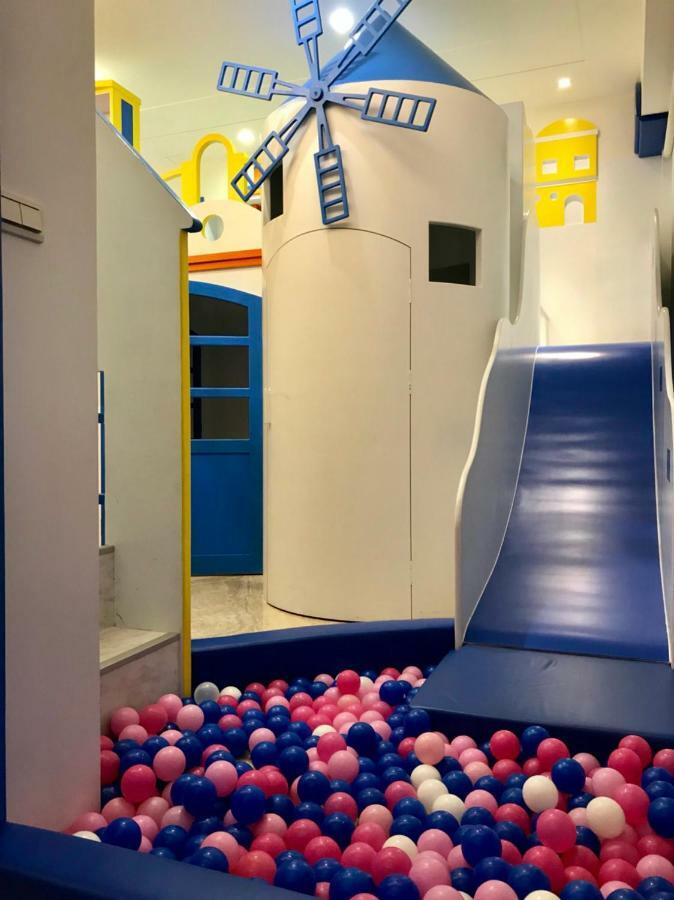 Fun Holiday Family Hostel Tainan Luaran gambar